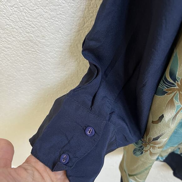 Johnny Was Button Down Shirt Sz 1X Navy Blue Floral Black Oversized Boho - Picture 4 of 4